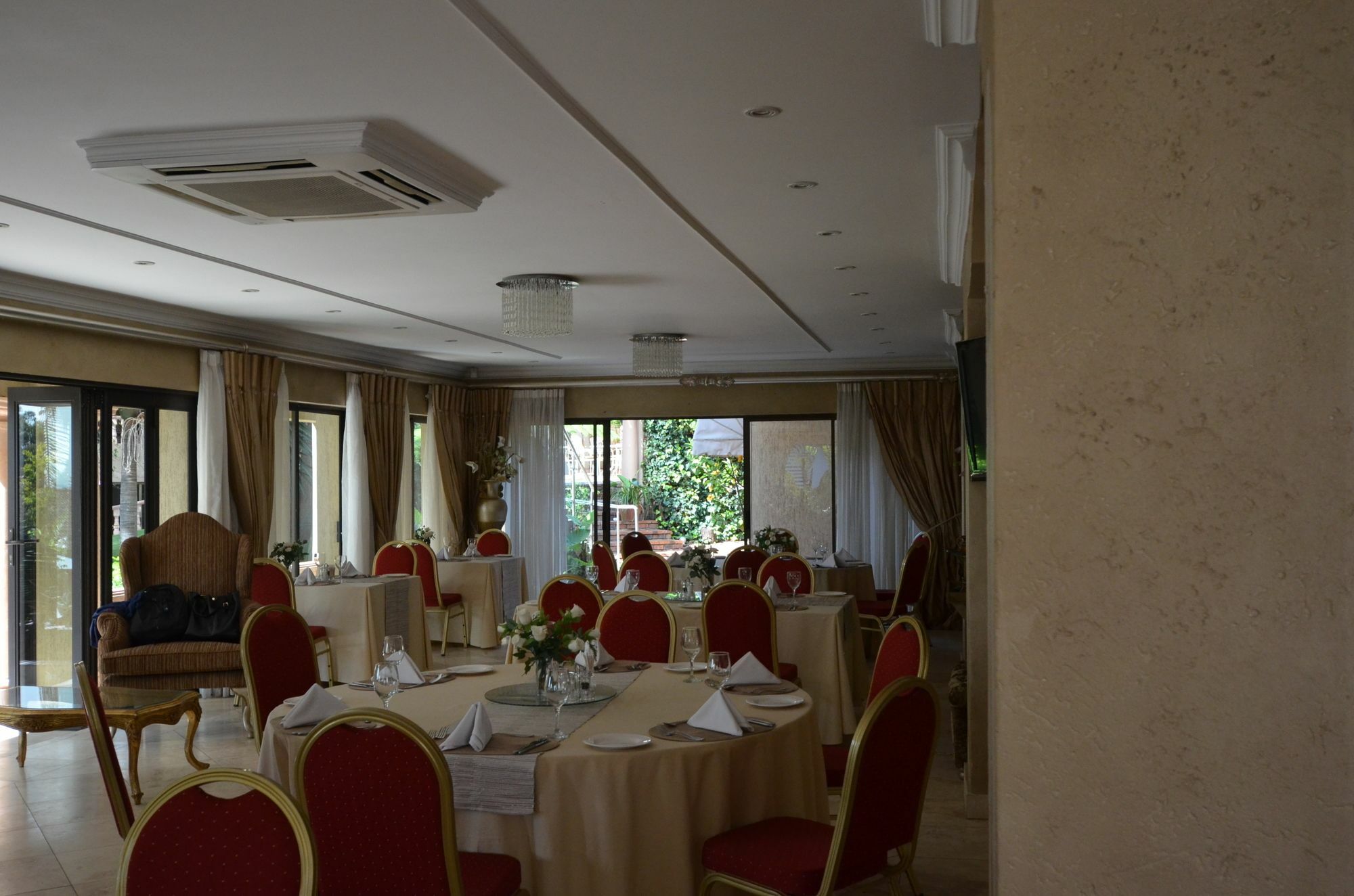 House Of Pharaohs And Conference Centre Hotel Johannesburg Eksteriør billede